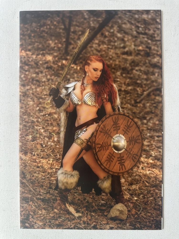 Immortal Red Sonja 2 "RI 1:20 Racie The Cosplay Lass Virgin Variant Cover" (2022 Series / Dynamite)