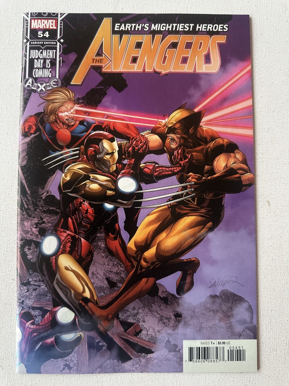Avengers 54 (LGY754) Variant Cover By Salvador Larrocca Featuring Wolverine (2018 Series / Marvel)